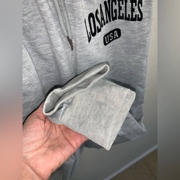 NWOT Heather Gray High Rise Joggers With Pockets - Picture 4 of 12